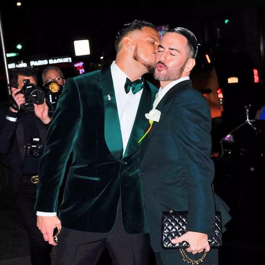 小马哥Marc Jacobs与男友举办婚礼，半个时尚圈都去捧场！