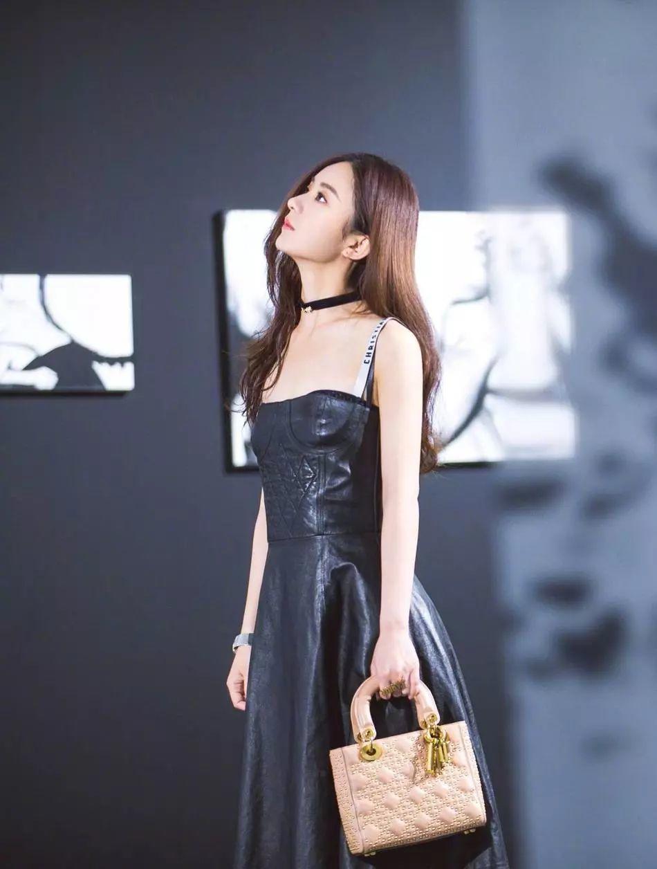 韩东君成为Dior香氛世家大使，迷惘许久的New Dior总算是醒了！