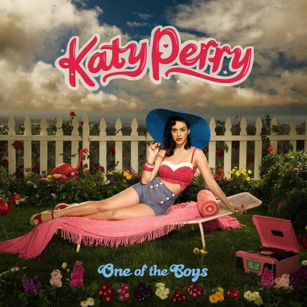 从水果姐姐变成铁T，三十四岁的Katy Perry过气了吗？