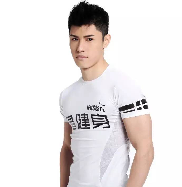 他是星健身的新晋小鲜肉，性感教练刘兆丰~ 时尚型男 第10张