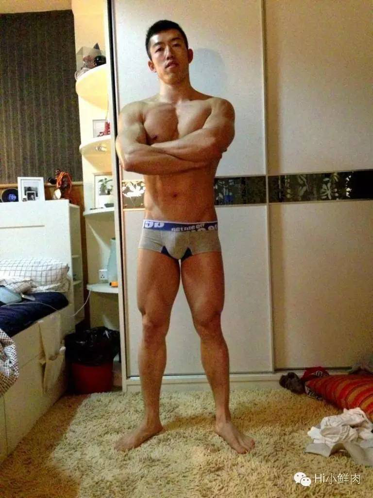 南京男模爆出了他和男友的私房照，身材超好！ 时尚型男 第16张