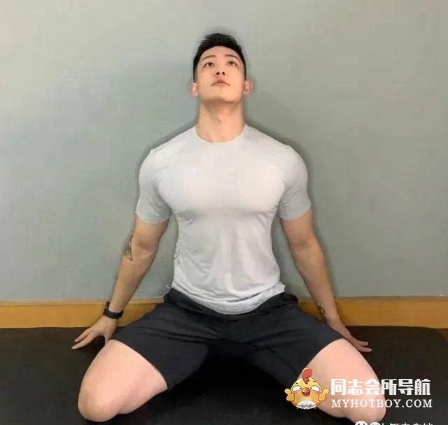 24岁上海超级猩猩男教练，这肌肉太撩了 时尚型男 第20张