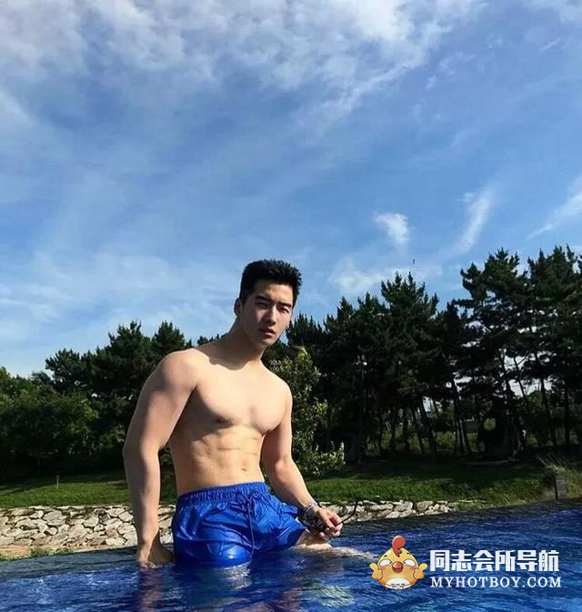 酷似刘昊然的韩国胸肌男模 娱乐画报 第16张