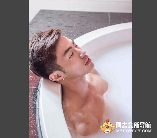 台湾型男帅哥許禾浴室艺术照片 娱乐画报 第5张