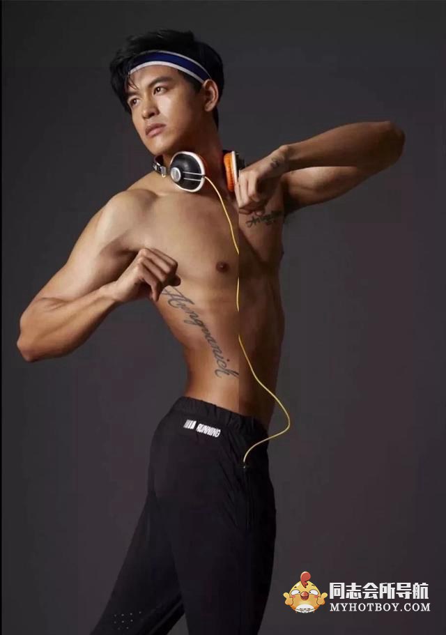 小哥哥名字叫做filmjirayu，是泰国的一名健身模特 娱乐画报 第15张