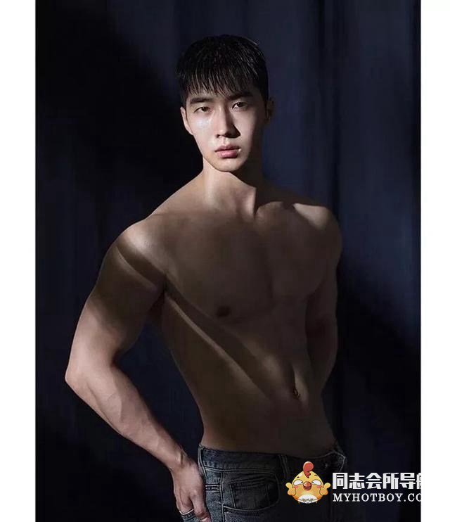 酷似刘昊然的韩国胸肌男模 娱乐画报 第18张
