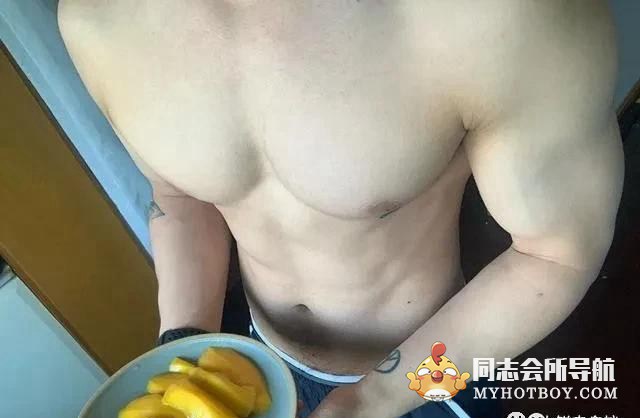 24岁上海超级猩猩男教练，这肌肉太撩了 时尚型男 第17张