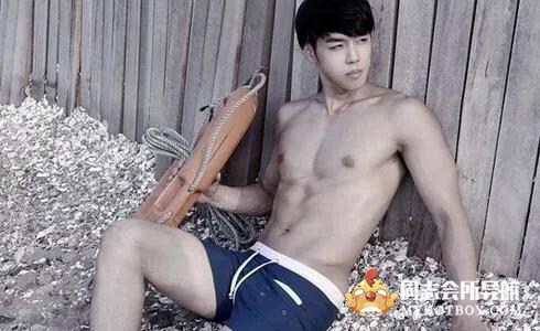 中国男模男体体艺术图片 娱乐画报 第1张