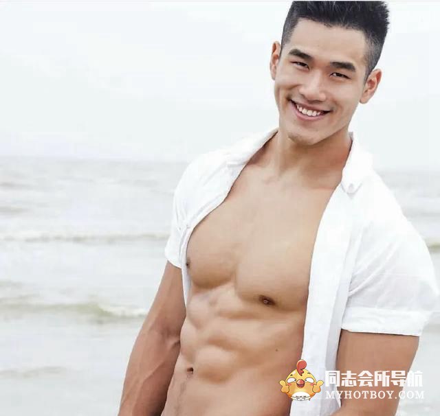 亚裔肌肉男模 Alex Chee